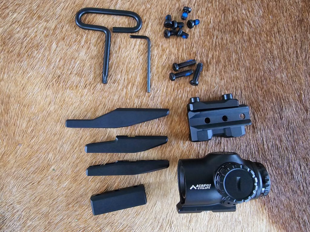 Primary Arms SLx 1X MicroPrism with green illuminated ACSS Cyclops reticle, Gen II