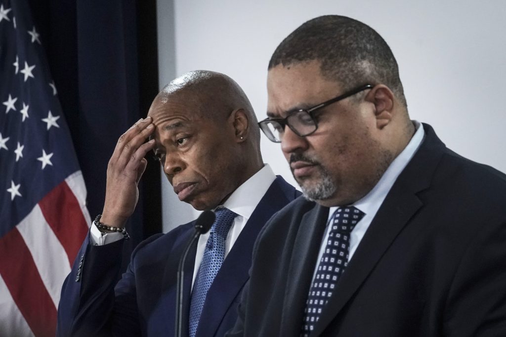 Eric Adams,Alvin Bragg