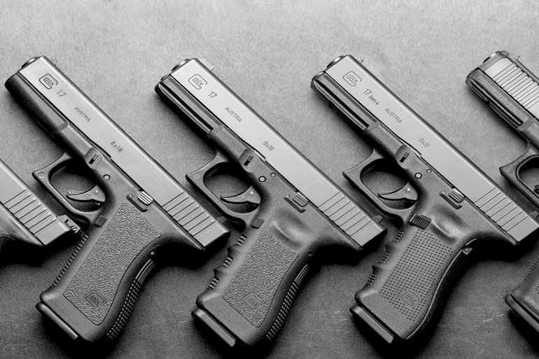 GLOCK G17 pistols