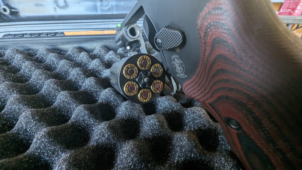 Smith & Wesson 432 UC Ultimate Carry revolver