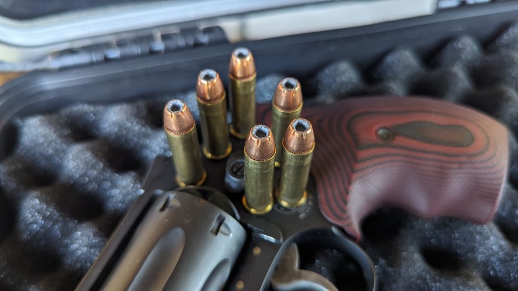 Smith & Wesson 432 UC Ultimate Carry revolver