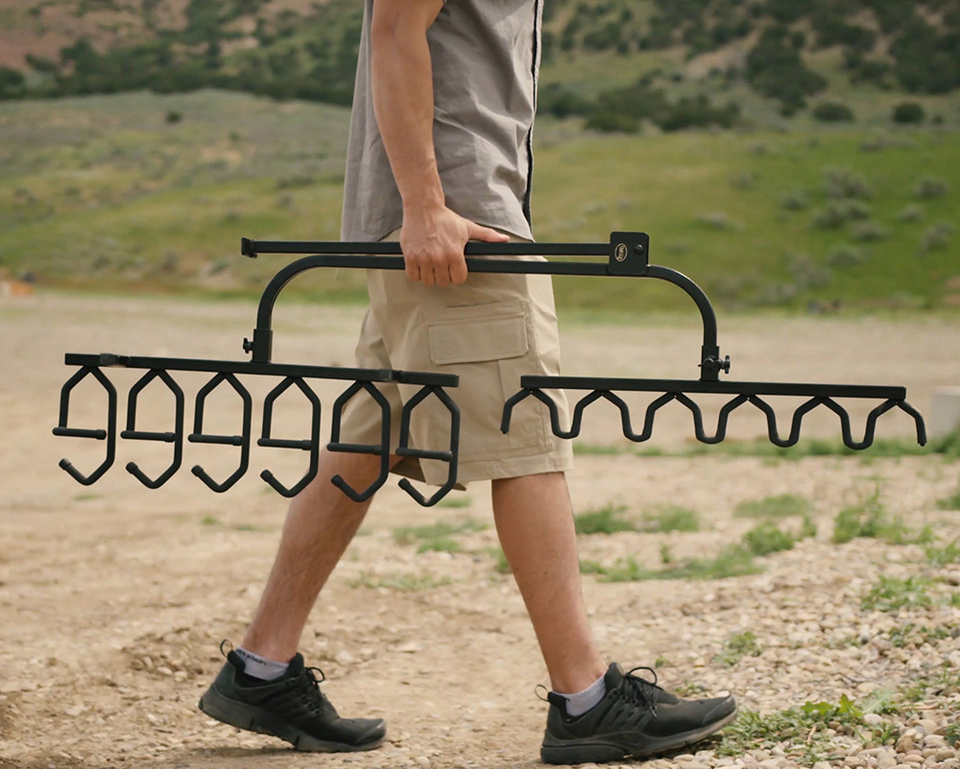 Hold Up Displays folding metal gun rack