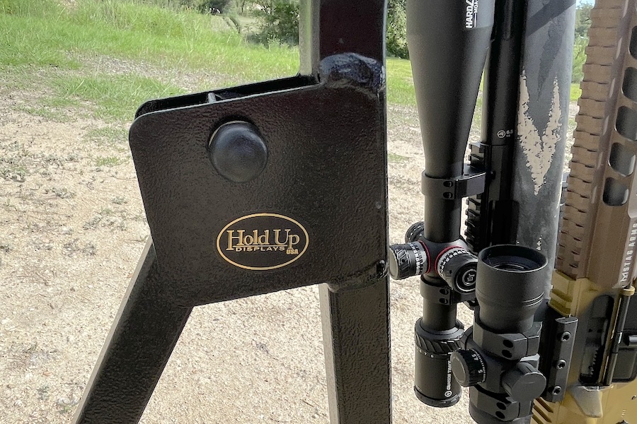 Hold Up Displays folding metal gun rack