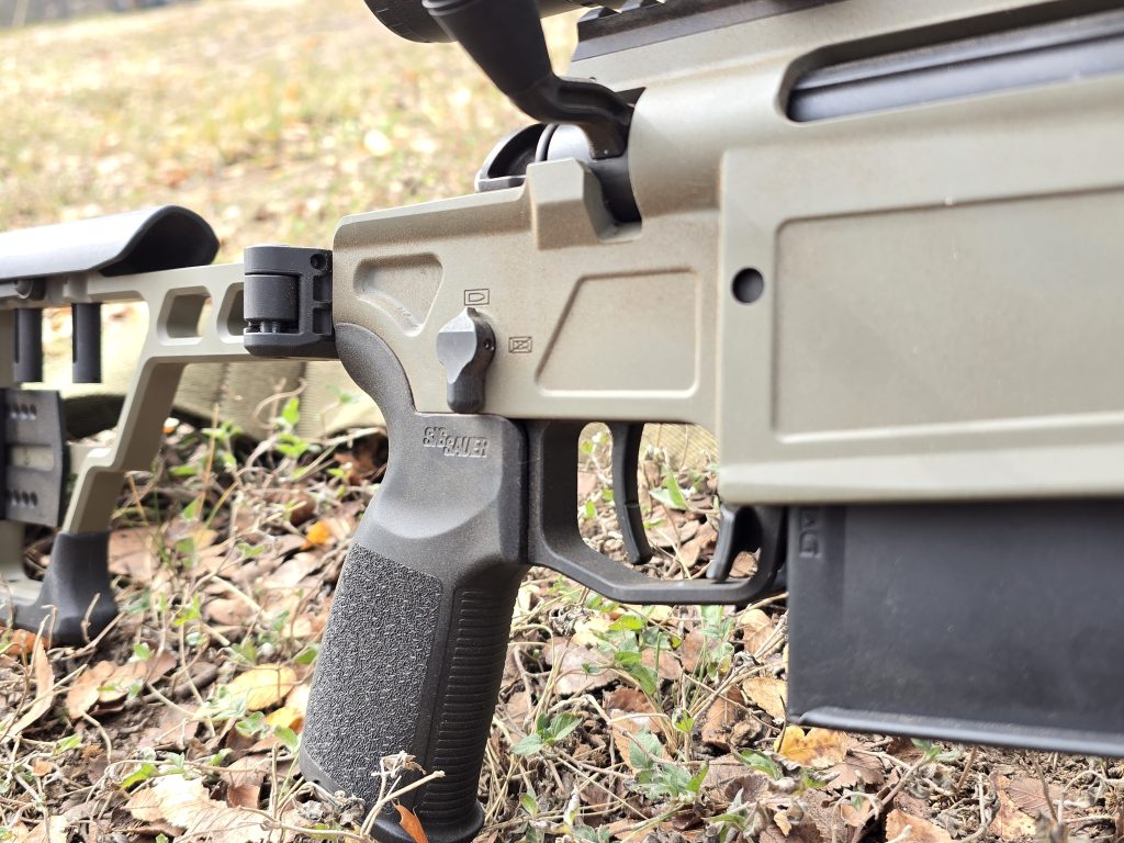 SIG SAUER CROSS SAWTOOTH hunting precision rifle 