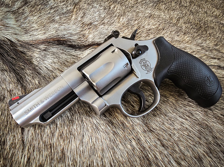Smith & Wesson Model 66-8 Combat Magnum .357 magnum revolver
