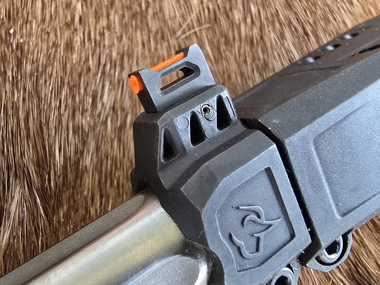 Taurus Raging Hunter .460 S&W Magnum Two Tone