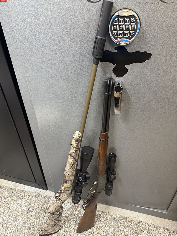 Scoped hunting riffles bolt lever