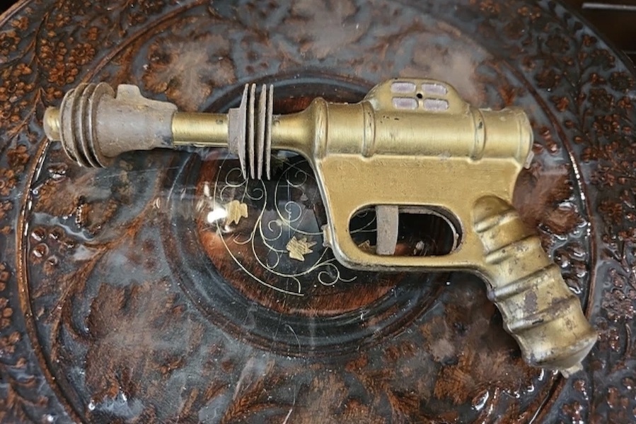 Buck Rogers ray gun disintegrator