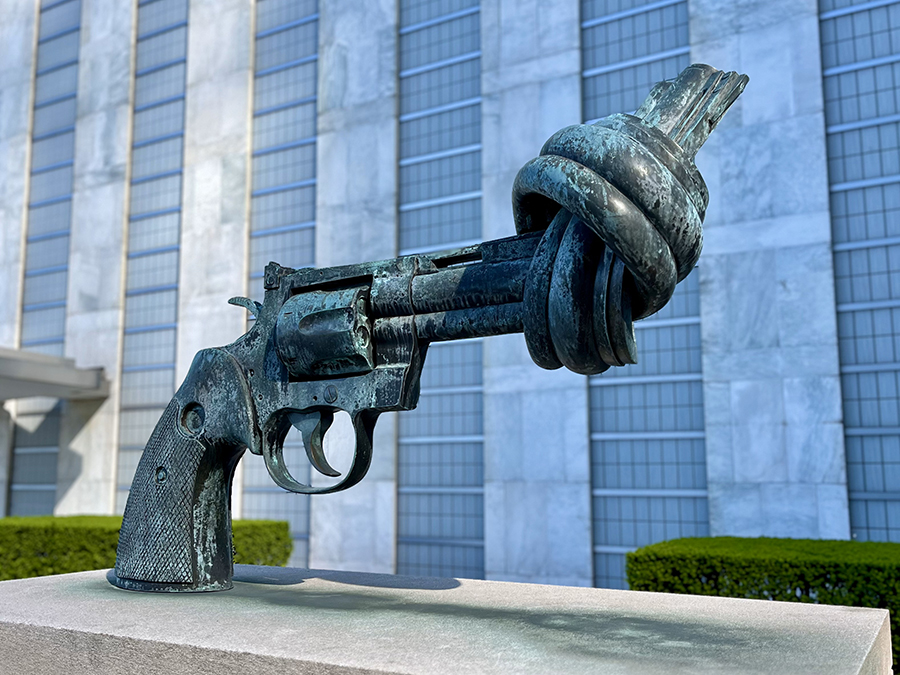 un non violence gun sculpture