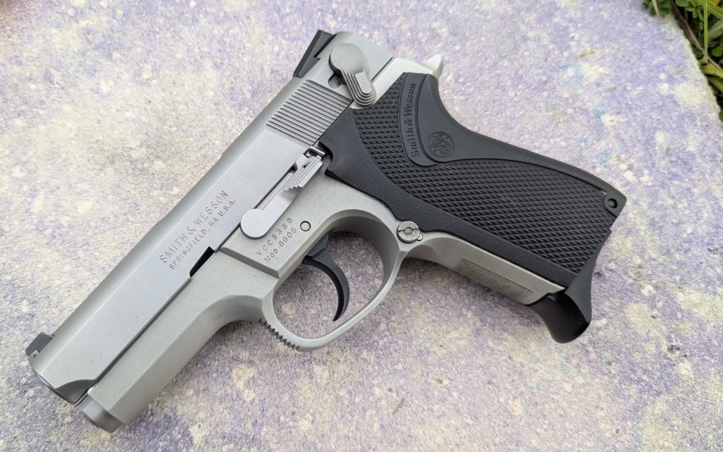 Smith & Wesson 6906