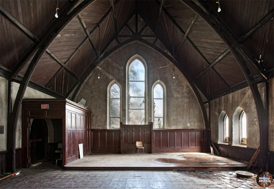 empty Episcopal church
