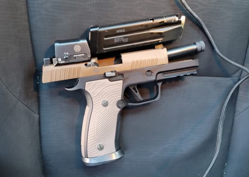 pretti sig p320 ice shooting