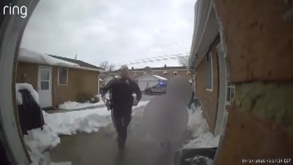 Ring video Ohio Brinks robbery hostage cop police officer